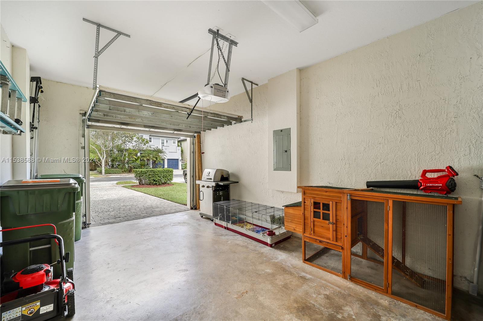 2922 NE 1st Dr, Homestead, Florida 33033, 4 Bedrooms Bedrooms, ,2 BathroomsBathrooms,Residential,For Sale,2922 NE 1st Dr,A11538588