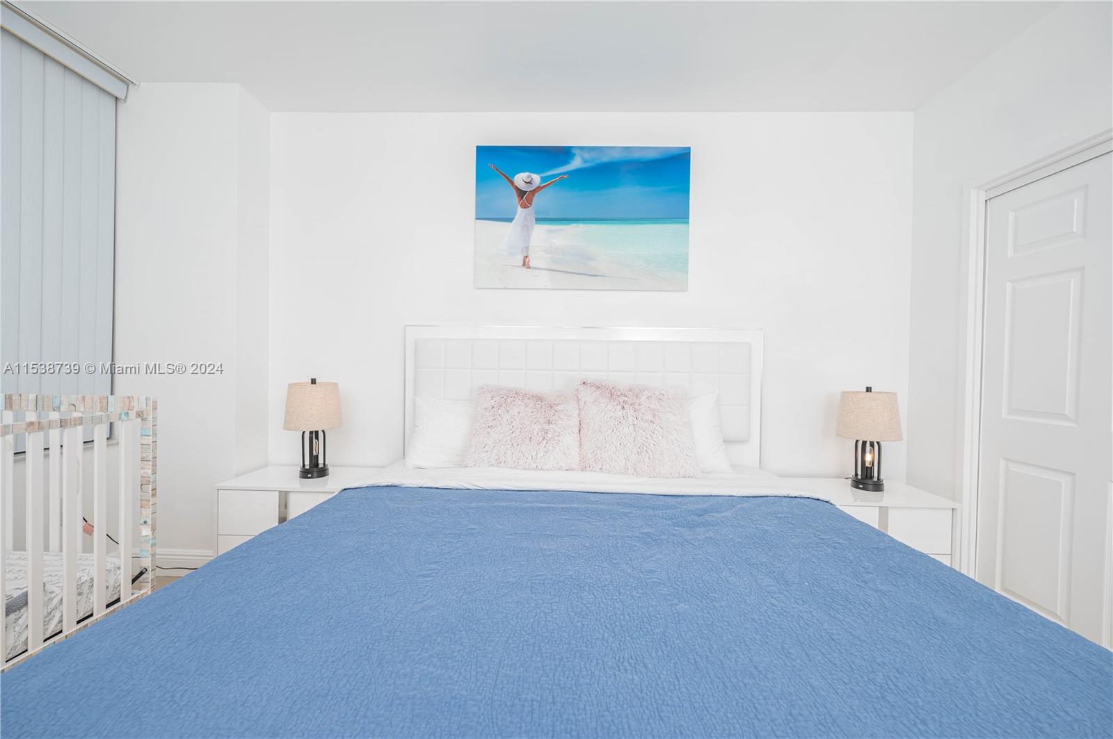 2nd Bedroom/Queen Size Bed