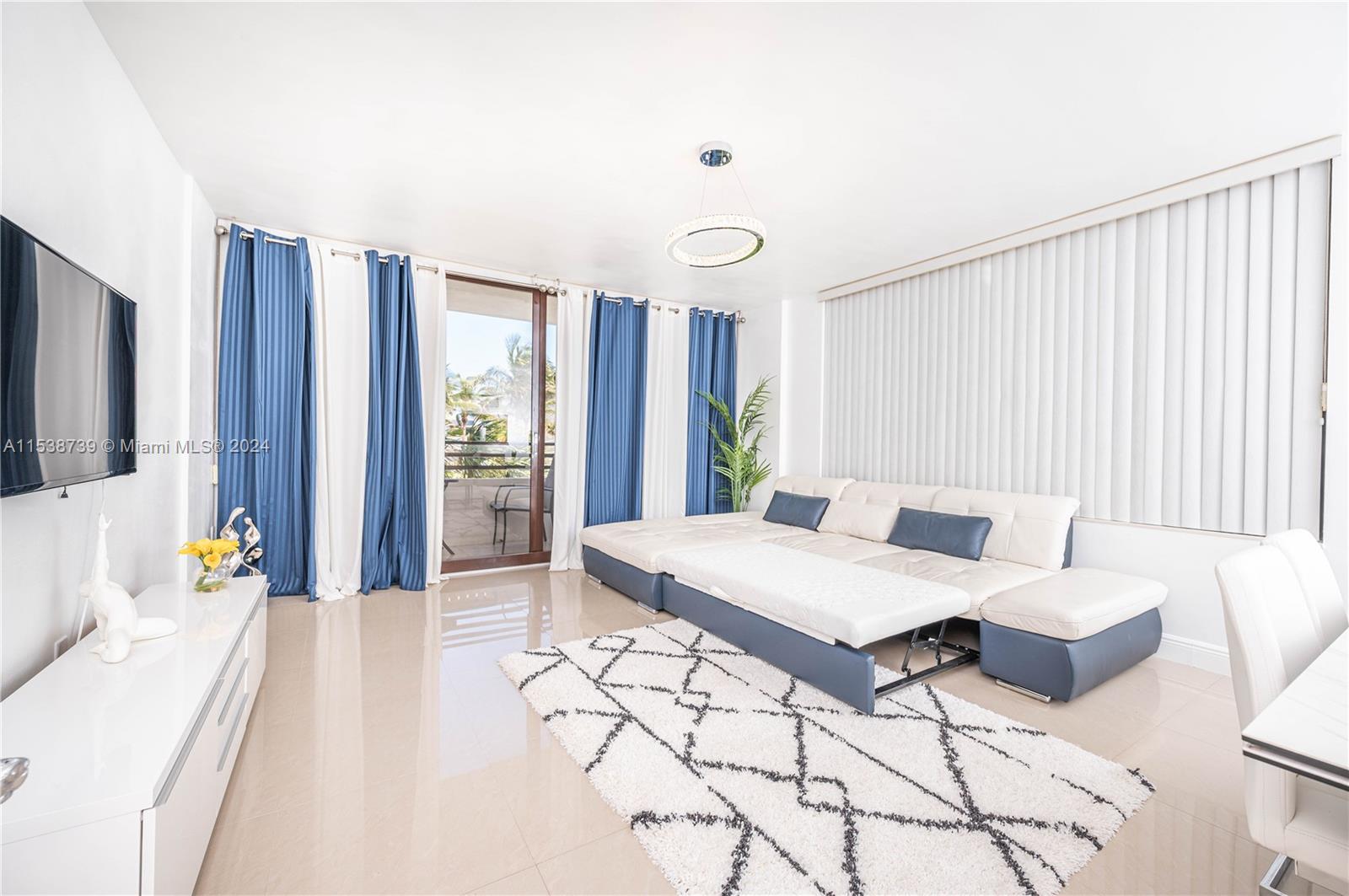 Living Room/w King Size Sofa Bed