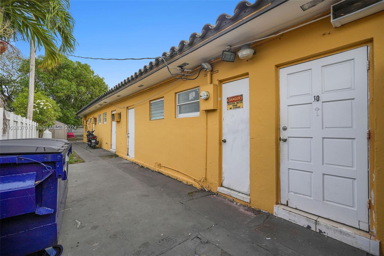 4871 W Flagler St, Miami, Florida 33134, ,Businessopportunity,For Sale,4871 W Flagler St,A11538370
