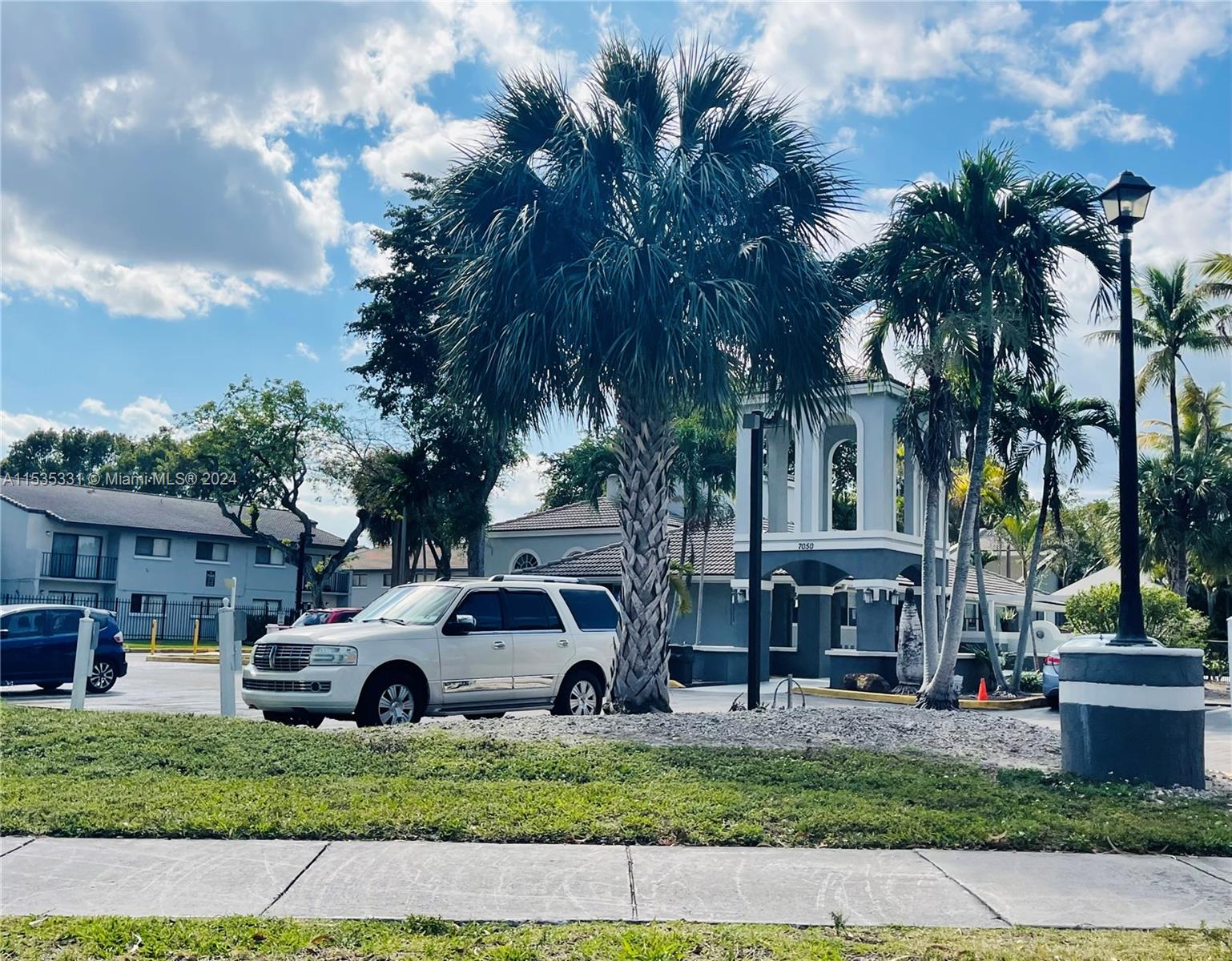 Undisclosed For Sale A11535331, FL