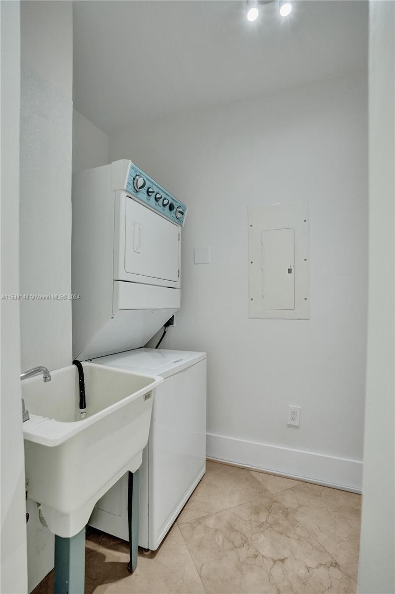 16500 Collins Ave, Sunny Isles Beach, FL, 33160 United States, 4 Bedrooms Bedrooms, ,4 BathroomsBathrooms,Residential,For Sale,Collins Ave,A11538148