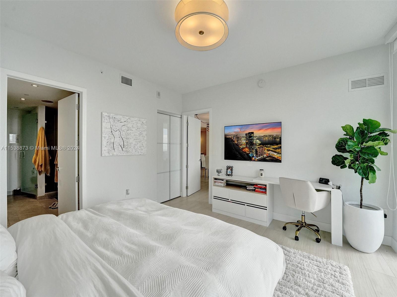 488 NE 18th St 4710, Miami, Florida 33132, 3 Bedrooms Bedrooms, ,3 BathroomsBathrooms,Residential,For Sale,488 NE 18th St 4710,A11538873