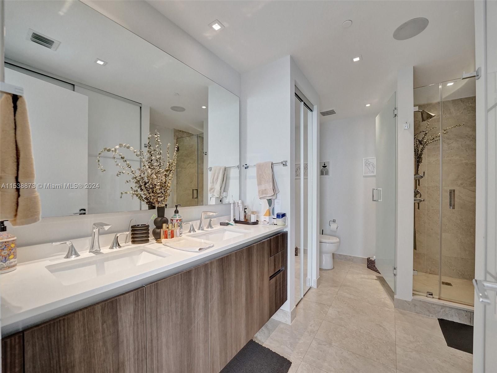 488 NE 18th St 4710, Miami, Florida 33132, 3 Bedrooms Bedrooms, ,3 BathroomsBathrooms,Residential,For Sale,488 NE 18th St 4710,A11538873