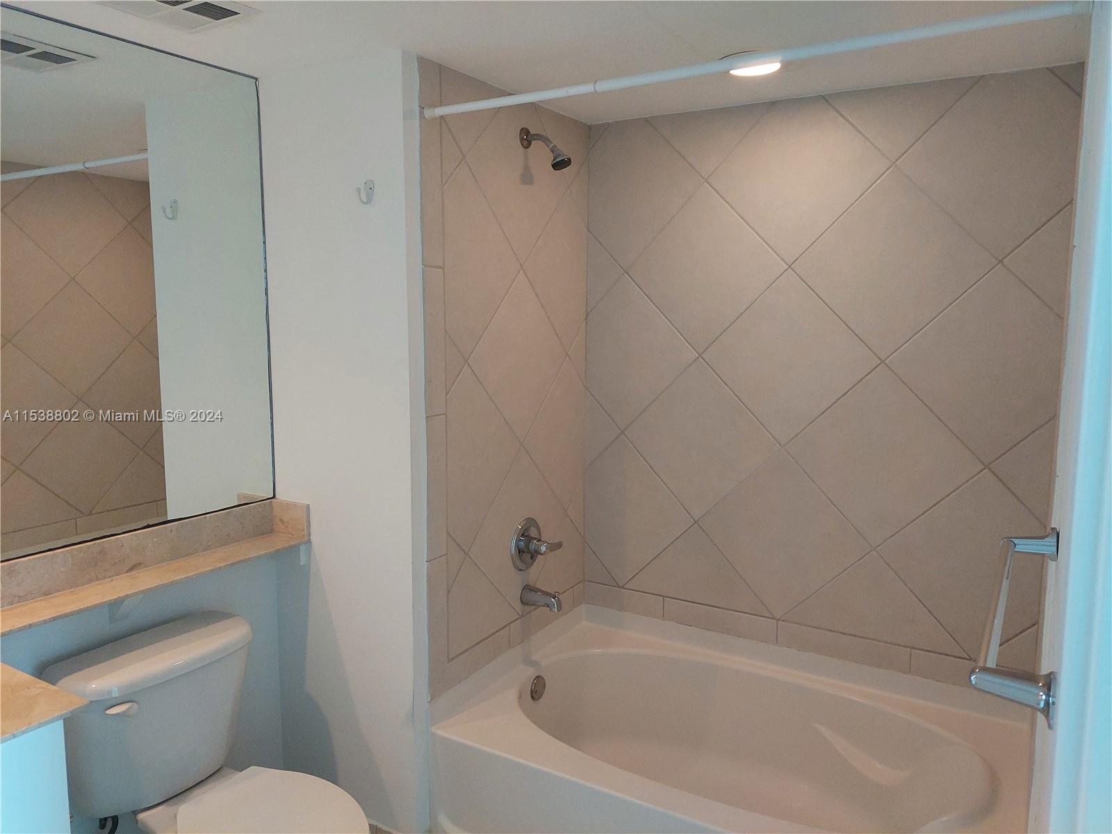 335 S Biscayne Blvd 1407, Miami, Florida 33131, 2 Bedrooms Bedrooms, ,2 BathroomsBathrooms,Residential,For Sale,335 S Biscayne Blvd 1407,A11538802