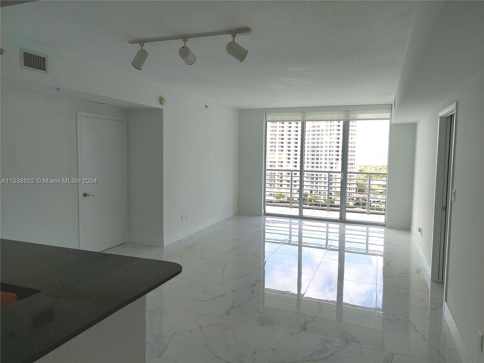 335 S Biscayne Blvd 1407, Miami, Florida 33131, 2 Bedrooms Bedrooms, ,2 BathroomsBathrooms,Residential,For Sale,335 S Biscayne Blvd 1407,A11538802