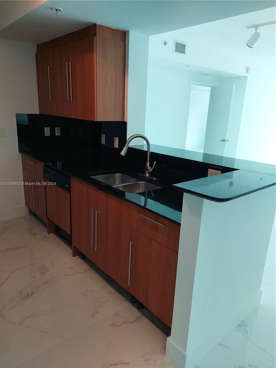 335 S Biscayne Blvd 1407, Miami, Florida 33131, 2 Bedrooms Bedrooms, ,2 BathroomsBathrooms,Residential,For Sale,335 S Biscayne Blvd 1407,A11538802