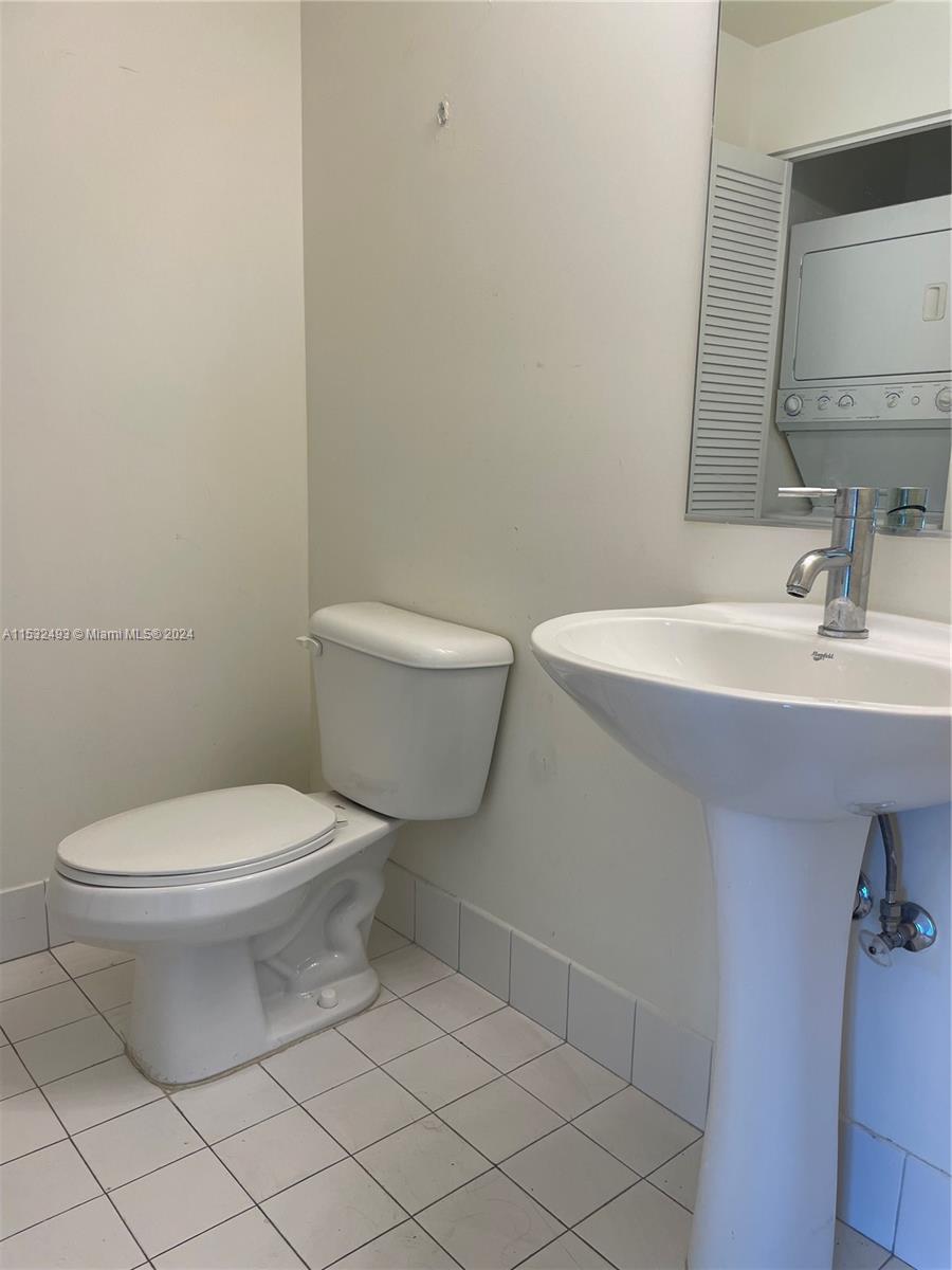 888 Biscayne Blvd 1907, Miami, Florida 33132, 1 Bedroom Bedrooms, ,1 BathroomBathrooms,Residentiallease,For Rent,888 Biscayne Blvd 1907,A11532493