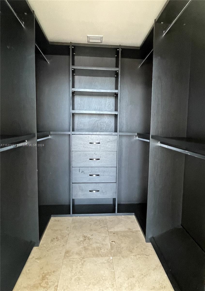 888 Biscayne Blvd 1907, Miami, Florida 33132, 1 Bedroom Bedrooms, ,1 BathroomBathrooms,Residentiallease,For Rent,888 Biscayne Blvd 1907,A11532493