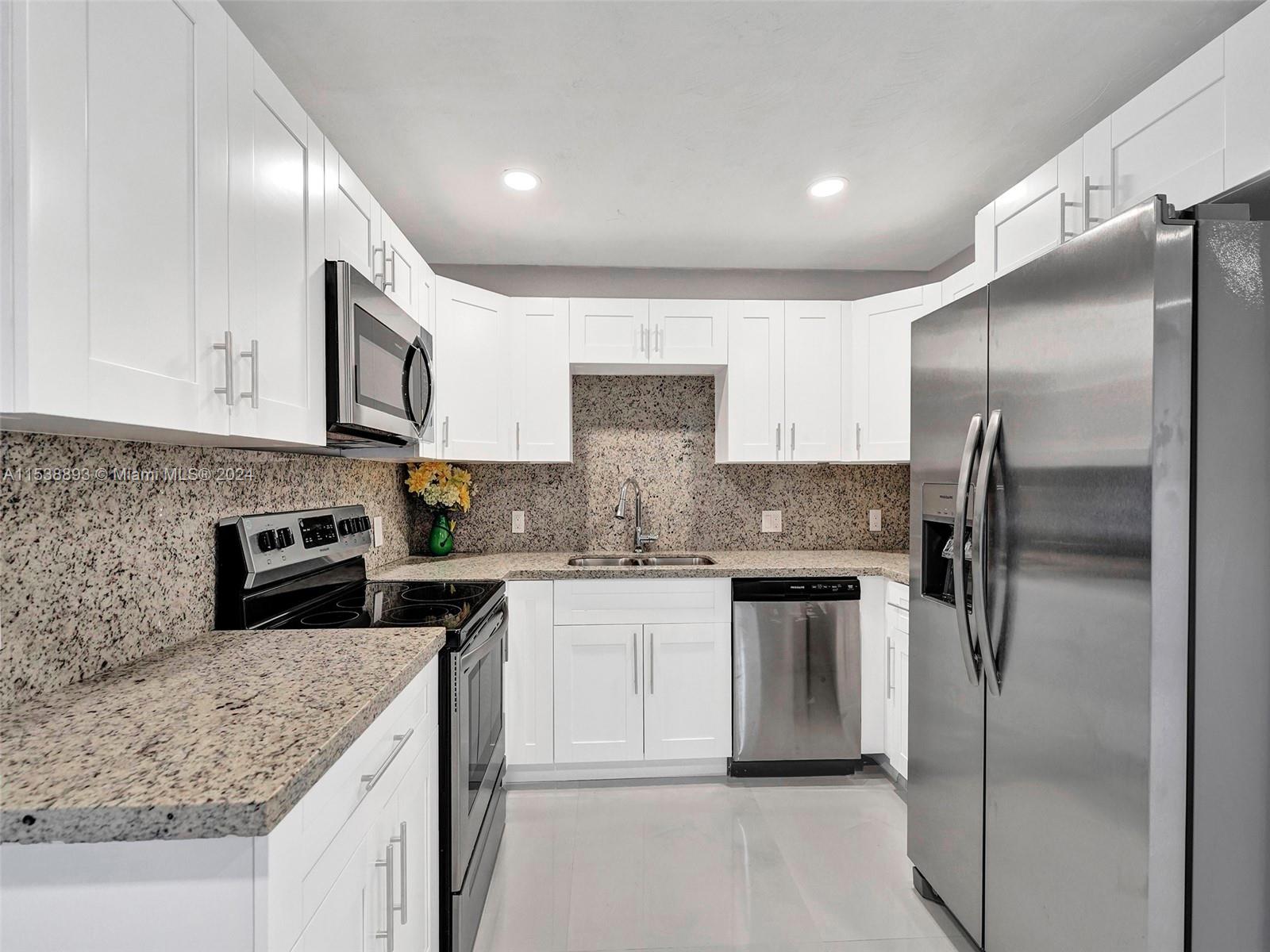 2725 Scott St, Hollywood, Florida 33020, 3 Bedrooms Bedrooms, ,2 BathroomsBathrooms,Residential,For Sale,2725 Scott St,A11538893