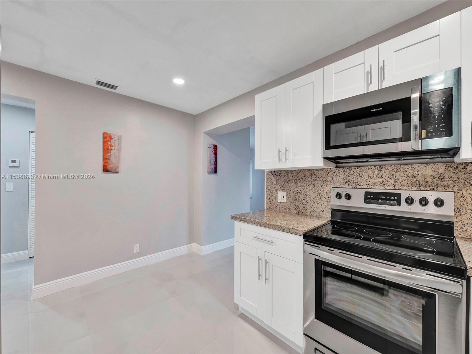 2725 Scott St, Hollywood, Florida 33020, 3 Bedrooms Bedrooms, ,2 BathroomsBathrooms,Residential,For Sale,2725 Scott St,A11538893