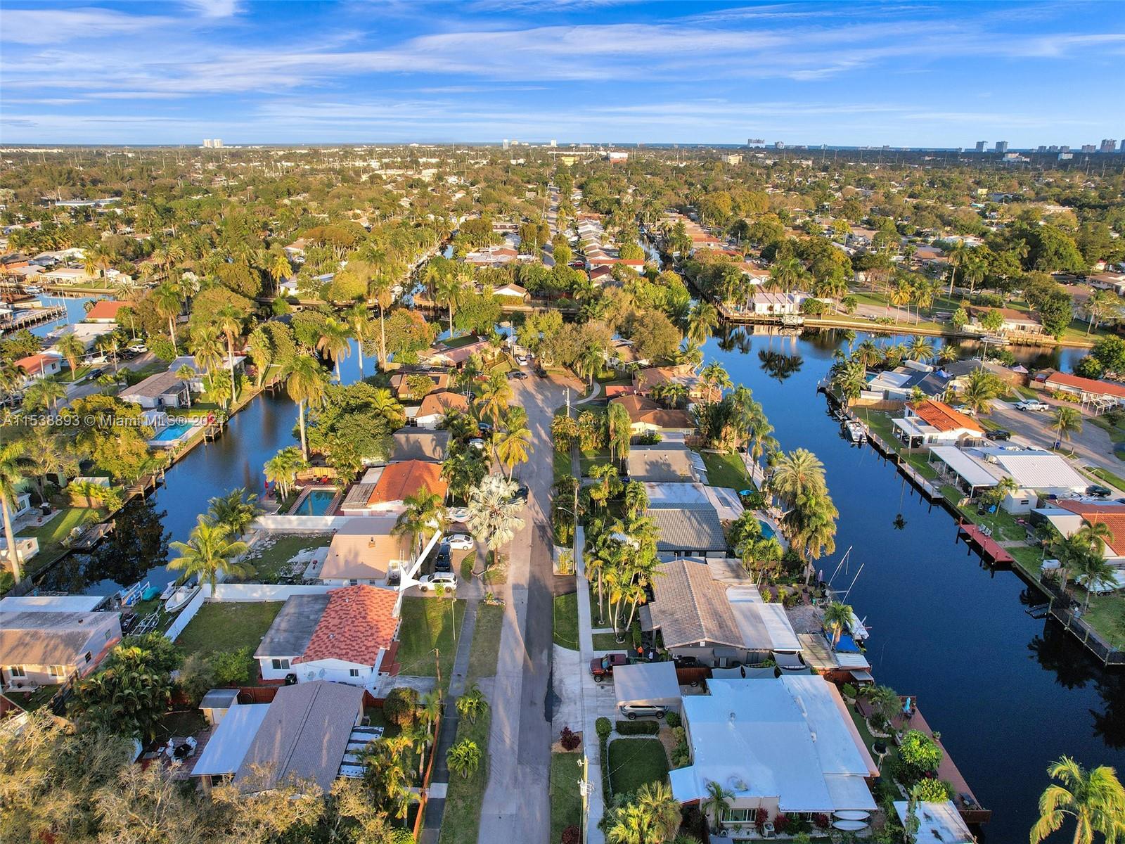 2725 Scott St, Hollywood, Florida 33020, 3 Bedrooms Bedrooms, ,2 BathroomsBathrooms,Residential,For Sale,2725 Scott St,A11538893