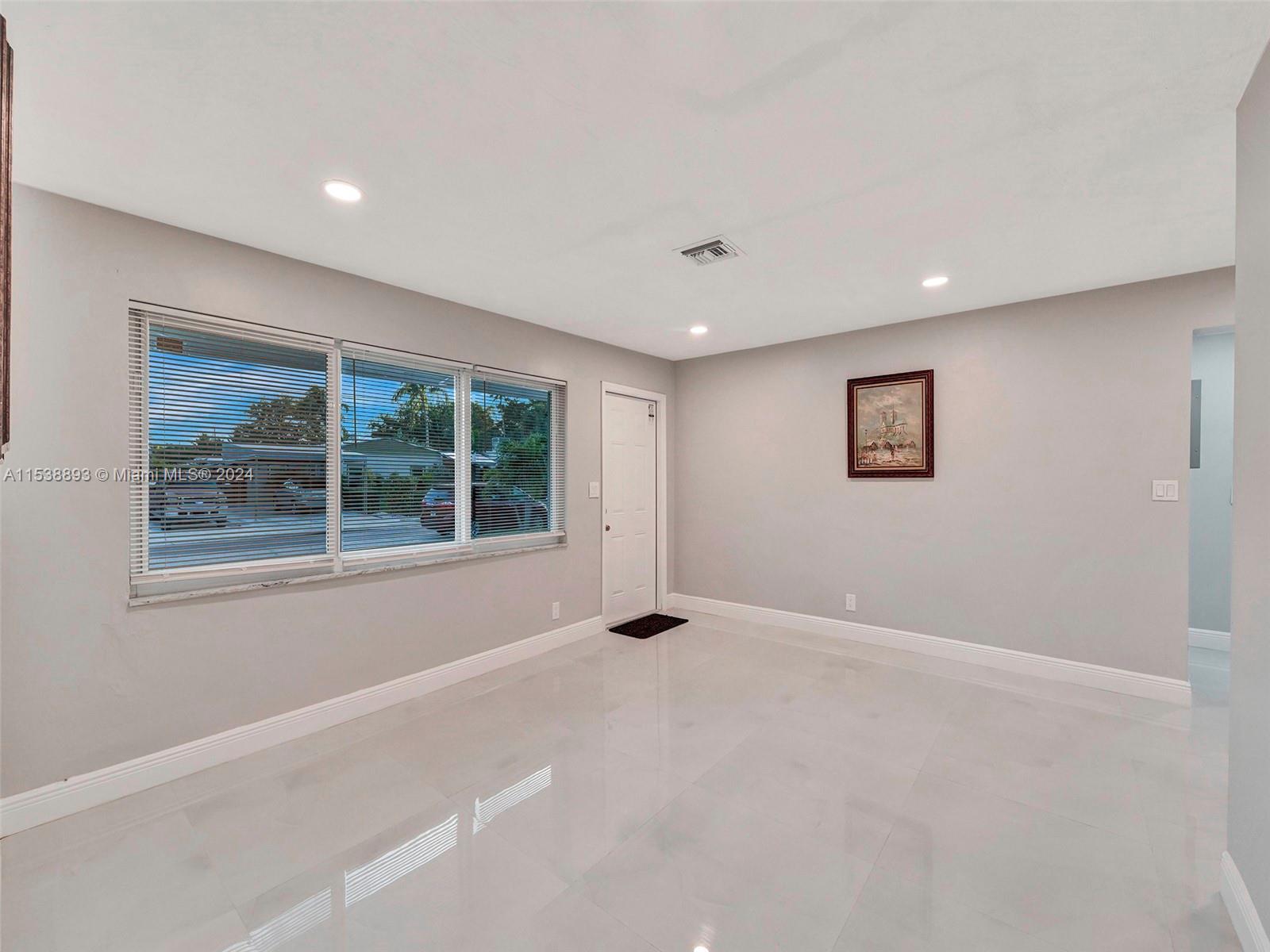 2725 Scott St, Hollywood, Florida 33020, 3 Bedrooms Bedrooms, ,2 BathroomsBathrooms,Residential,For Sale,2725 Scott St,A11538893