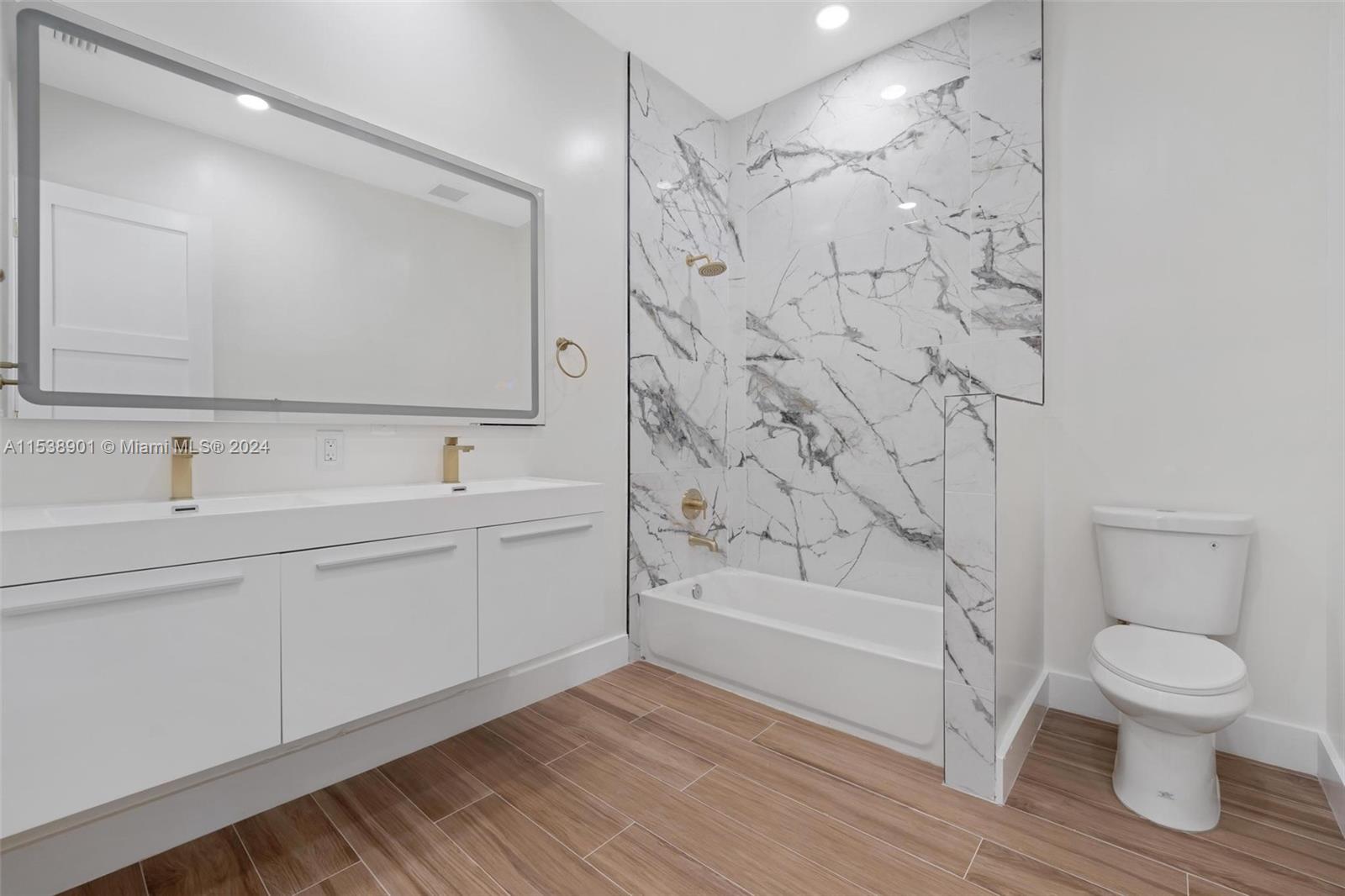 1213 Las Olas Blvd, Fort Lauderdale, FL, 33312 United States, 3 Bedrooms Bedrooms, ,2 BathroomsBathrooms,Residential,For Sale,Las Olas Blvd,A11538901