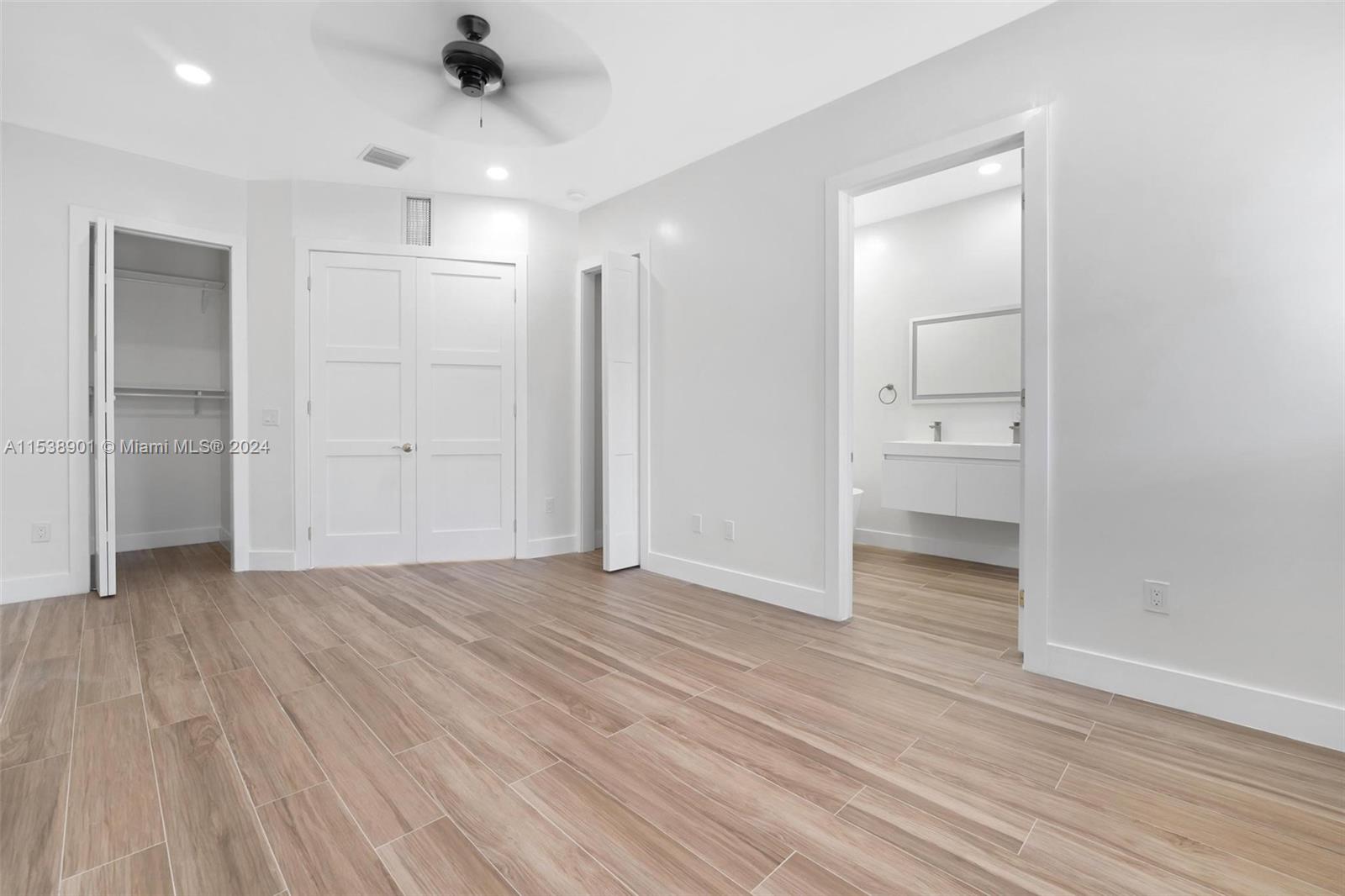 1213 Las Olas Blvd, Fort Lauderdale, FL, 33312 United States, 3 Bedrooms Bedrooms, ,2 BathroomsBathrooms,Residential,For Sale,Las Olas Blvd,A11538901