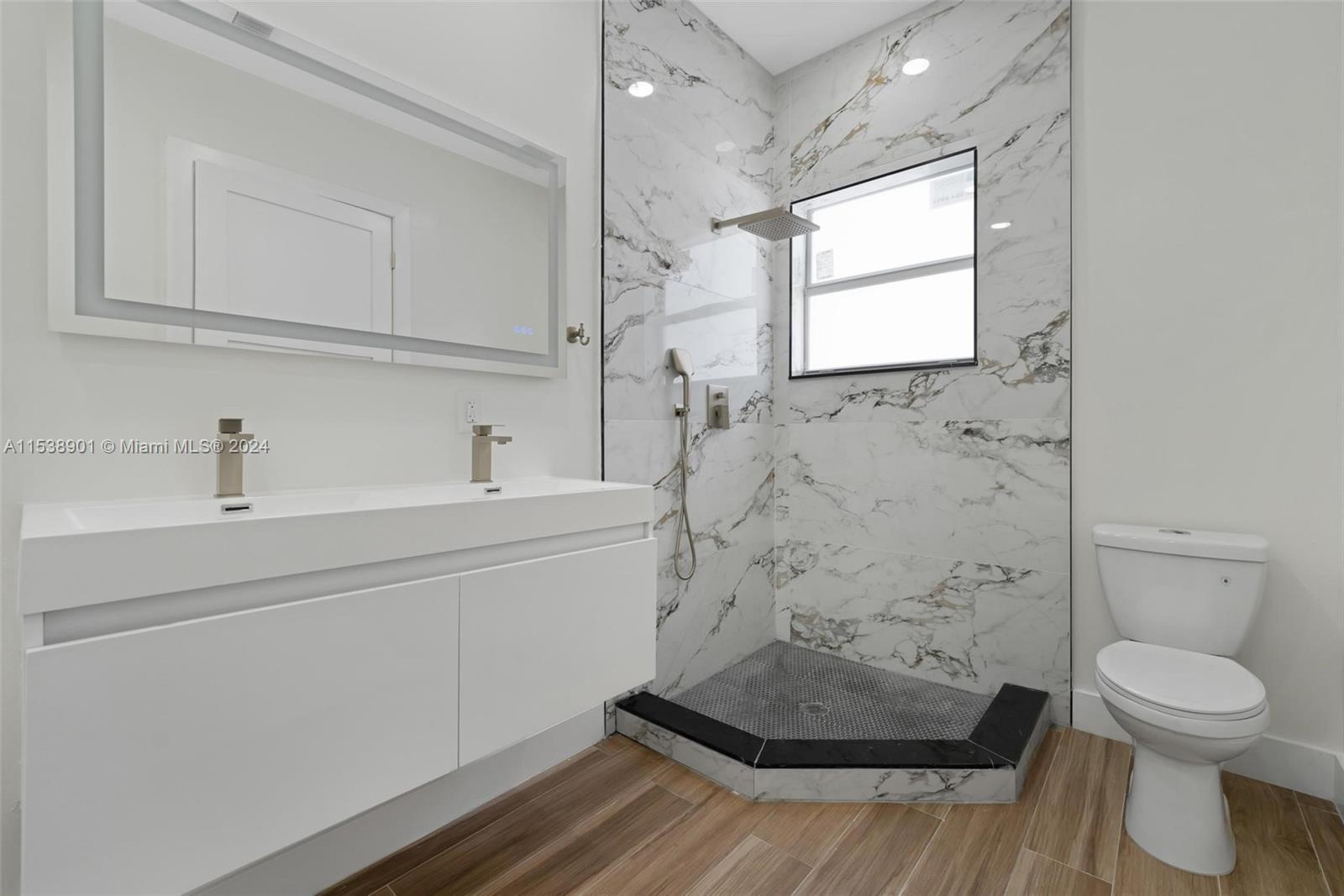 1213 Las Olas Blvd, Fort Lauderdale, FL, 33312 United States, 3 Bedrooms Bedrooms, ,2 BathroomsBathrooms,Residential,For Sale,Las Olas Blvd,A11538901