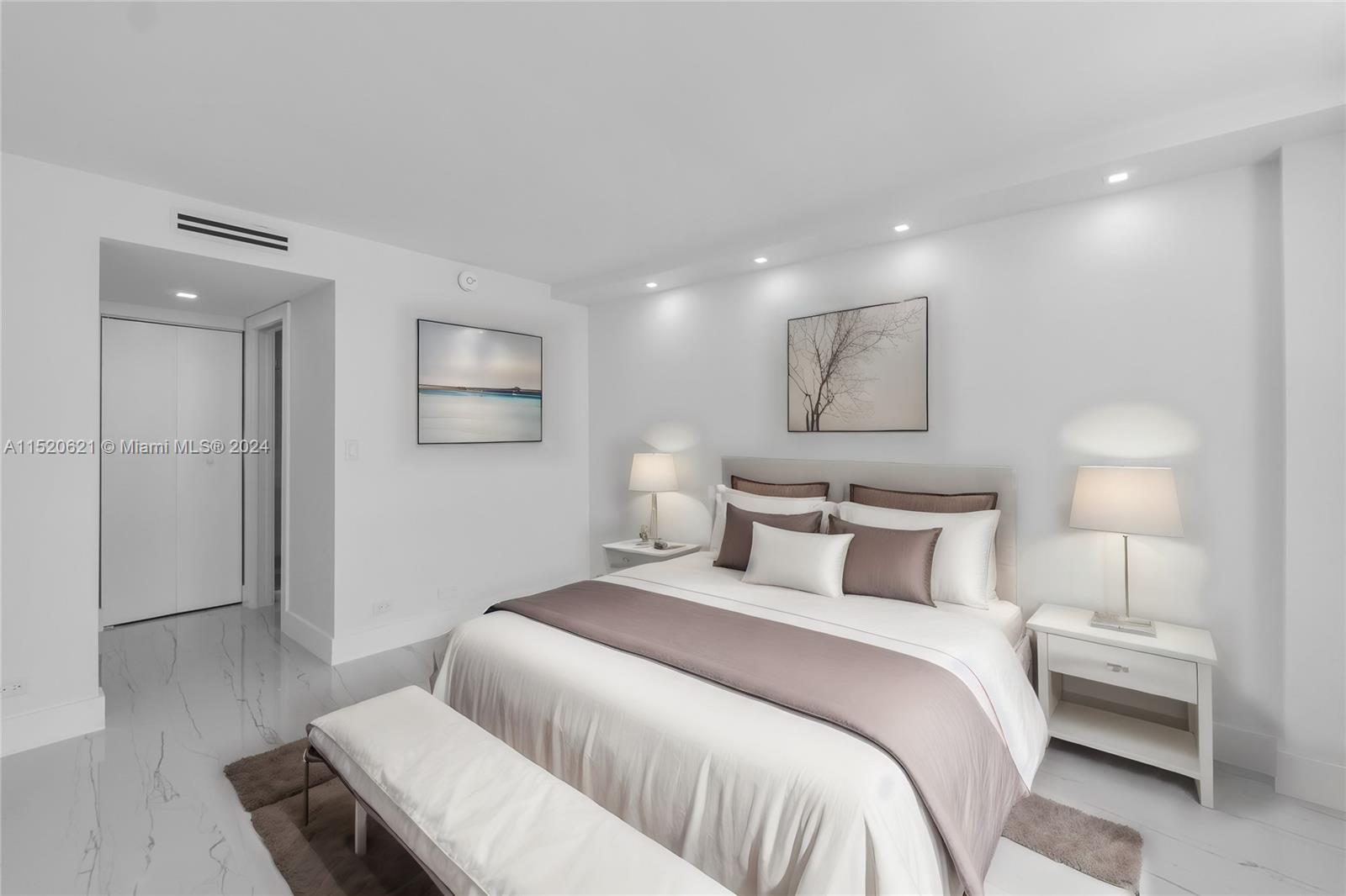 6039 Collins Ave 1514, Miami Beach, Florida 33140, 2 Bedrooms Bedrooms, ,2 BathroomsBathrooms,Residential,For Sale,6039 Collins Ave 1514,A11520621