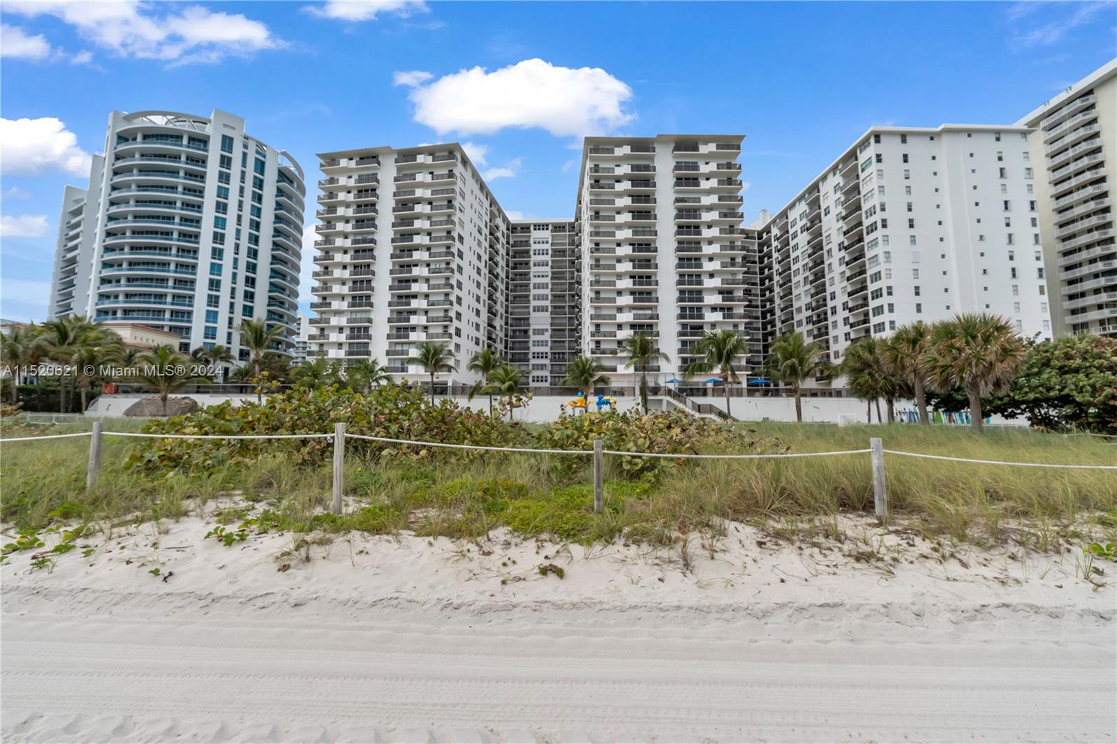 6039 Collins Ave 1514, Miami Beach, Florida 33140, 2 Bedrooms Bedrooms, ,2 BathroomsBathrooms,Residential,For Sale,6039 Collins Ave 1514,A11520621