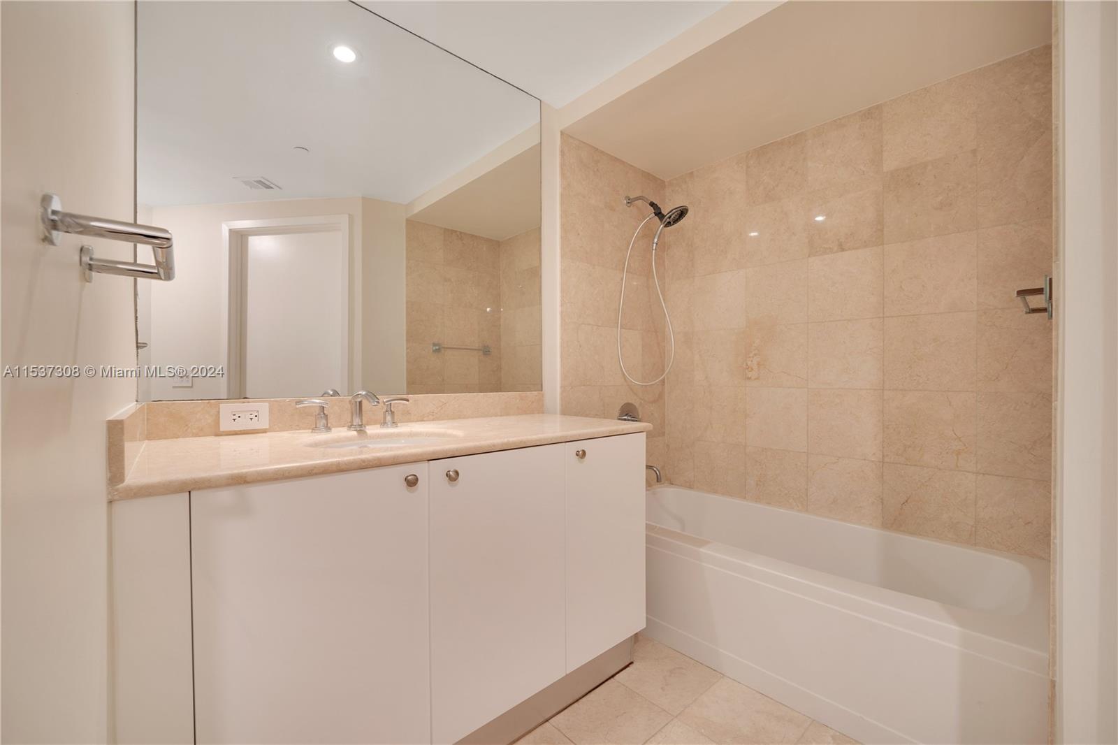 901 Brickell Key Blvd 1407, Miami, Florida 33131, 2 Bedrooms Bedrooms, ,2 BathroomsBathrooms,Residential,For Sale,901 Brickell Key Blvd 1407,A11537308