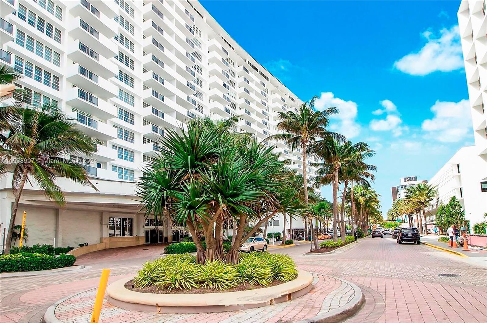 100 Lincoln Rd 515, Miami Beach, Florida 33139, ,1 BathroomBathrooms,Residentiallease,For Rent,100 Lincoln Rd 515,A11538907