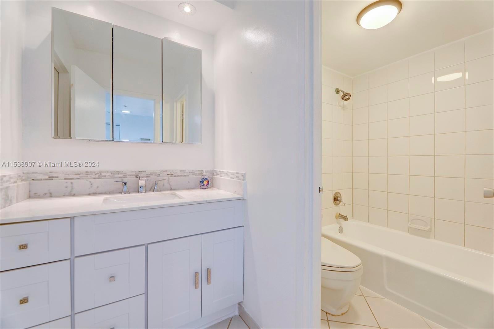 100 Lincoln Rd 515, Miami Beach, Florida 33139, ,1 BathroomBathrooms,Residentiallease,For Rent,100 Lincoln Rd 515,A11538907