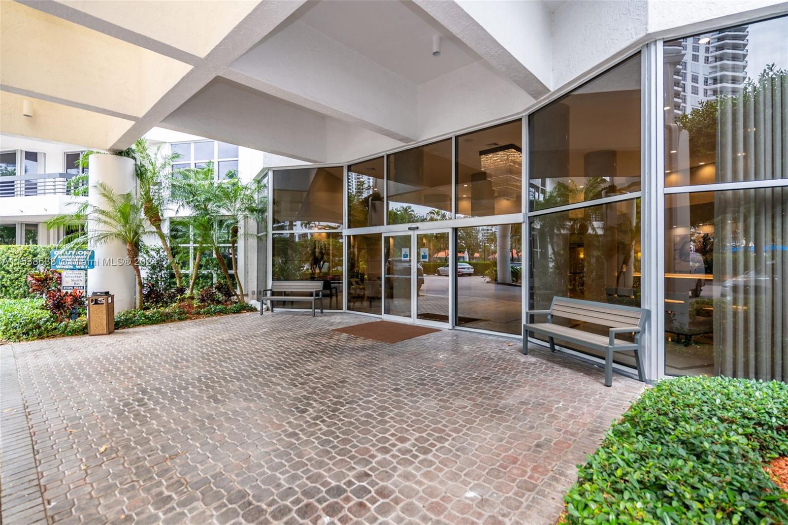 19195 36th Ct, Aventura, FL, 33180 United States, 2 Bedrooms Bedrooms, ,2 BathroomsBathrooms,Residential,For Sale,36th Ct,A11538638