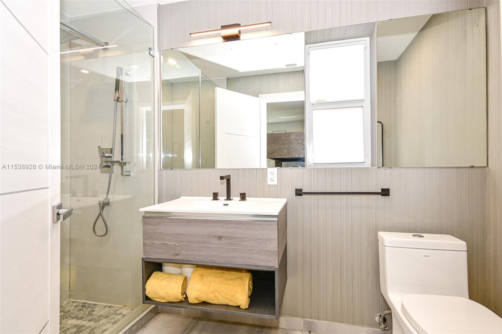 5201 5th Ave, Miami, FL, 33137 United States, 5 Bedrooms Bedrooms, ,4 BathroomsBathrooms,Residential,For Sale,5th Ave,A11538928