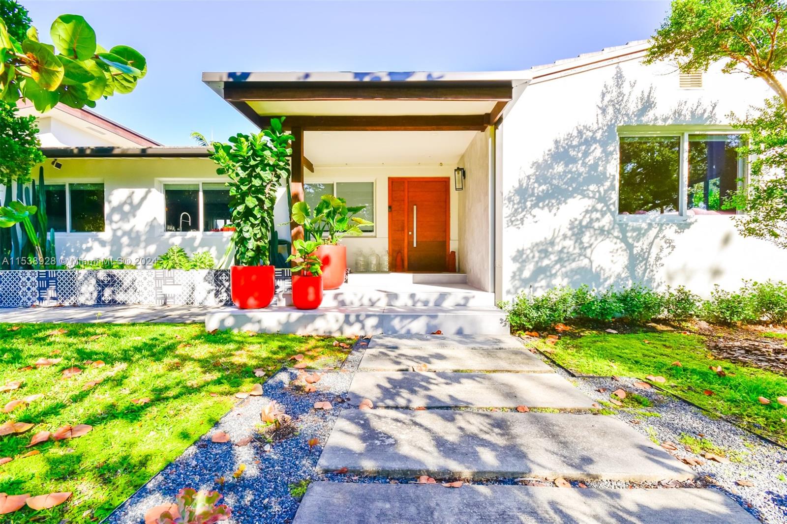 5201 NE 5th Ave, Miami, Florida 33137, 5 Bedrooms Bedrooms, ,4 BathroomsBathrooms,Residential,For Sale,5201 NE 5th Ave,A11538928