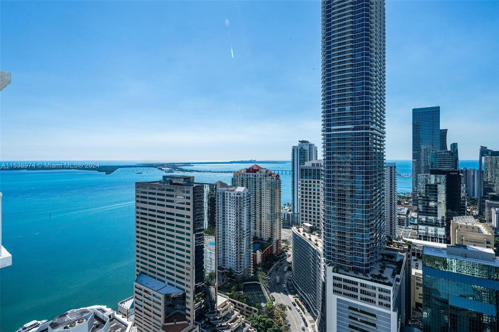 950 Brickell Bay Dr 4203, Miami, Florida 33131, 1 Bedroom Bedrooms, ,1 BathroomBathrooms,Residential,For Sale,950 Brickell Bay Dr 4203,A11538974