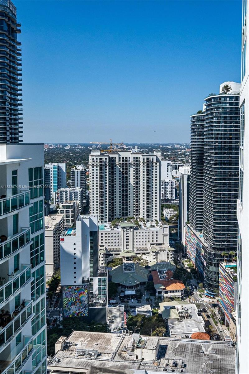 950 Brickell Bay Dr 4203, Miami, Florida 33131, 1 Bedroom Bedrooms, ,1 BathroomBathrooms,Residential,For Sale,950 Brickell Bay Dr 4203,A11538974