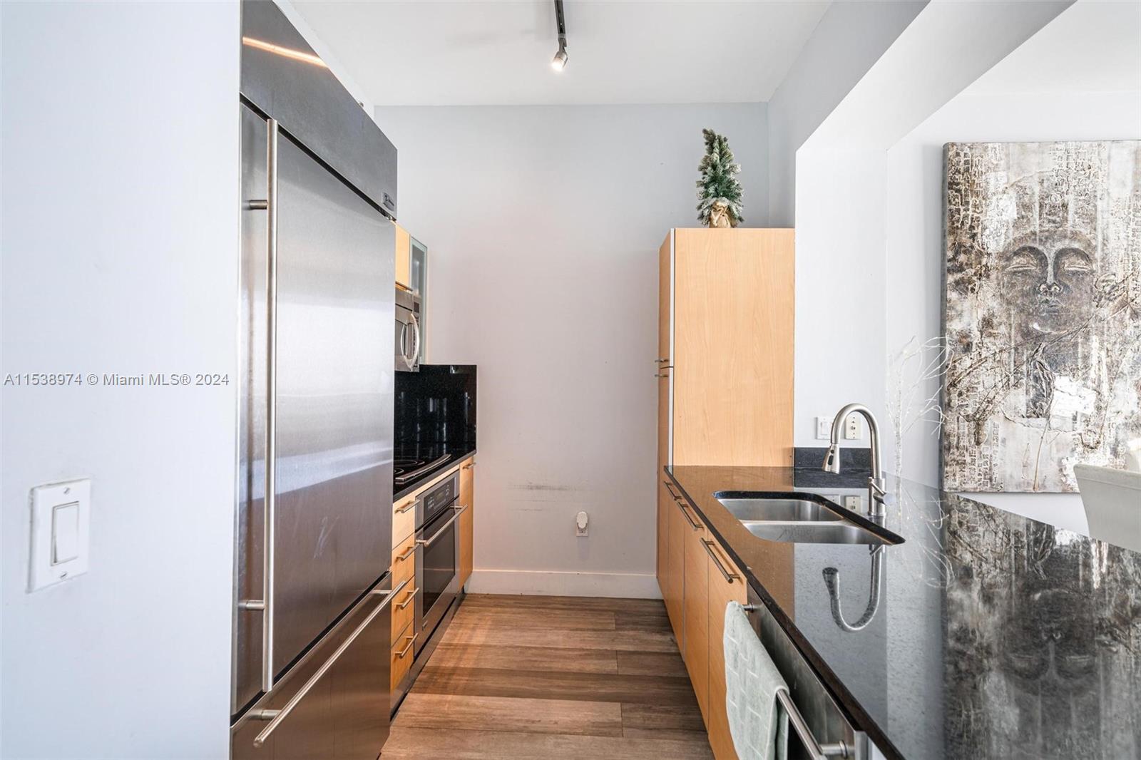 950 Brickell Bay Dr 4203, Miami, Florida 33131, 1 Bedroom Bedrooms, ,1 BathroomBathrooms,Residential,For Sale,950 Brickell Bay Dr 4203,A11538974