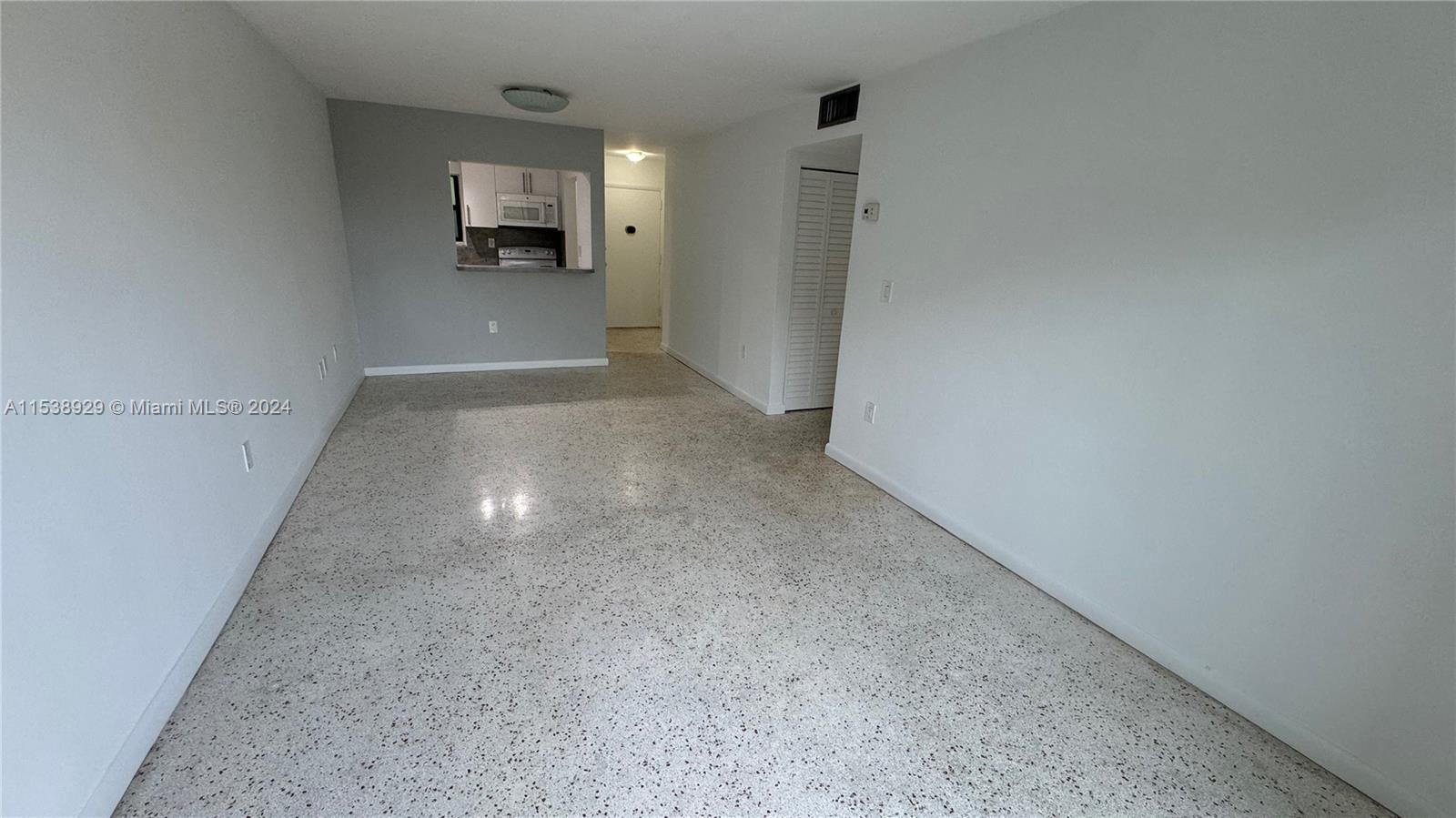 1530 SW 2nd St 401, Miami, Florida 33135, 2 Bedrooms Bedrooms, ,1 BathroomBathrooms,Residentiallease,For Rent,1530 SW 2nd St 401,A11538929