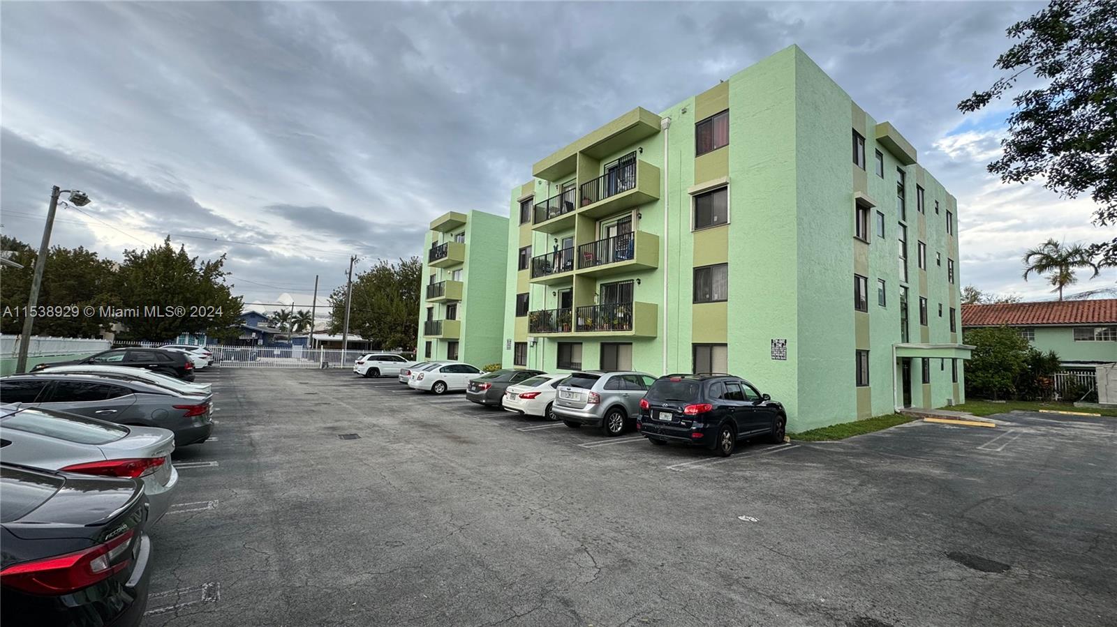1530 SW 2nd St 401, Miami, Florida 33135, 2 Bedrooms Bedrooms, ,1 BathroomBathrooms,Residentiallease,For Rent,1530 SW 2nd St 401,A11538929