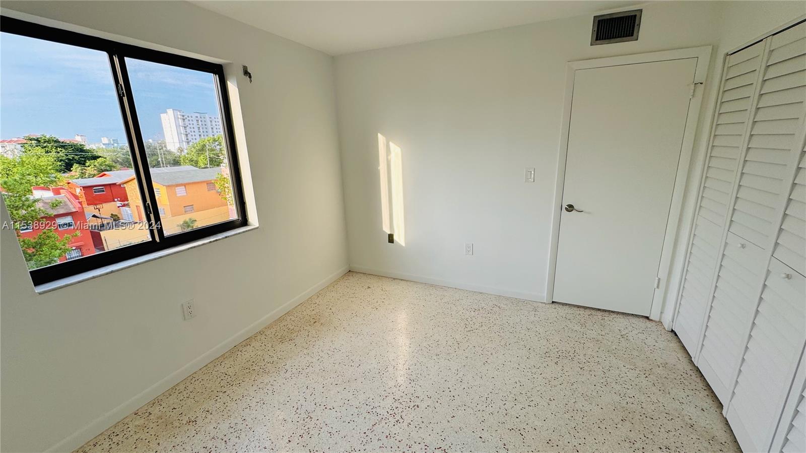 1530 SW 2nd St 401, Miami, Florida 33135, 2 Bedrooms Bedrooms, ,1 BathroomBathrooms,Residentiallease,For Rent,1530 SW 2nd St 401,A11538929