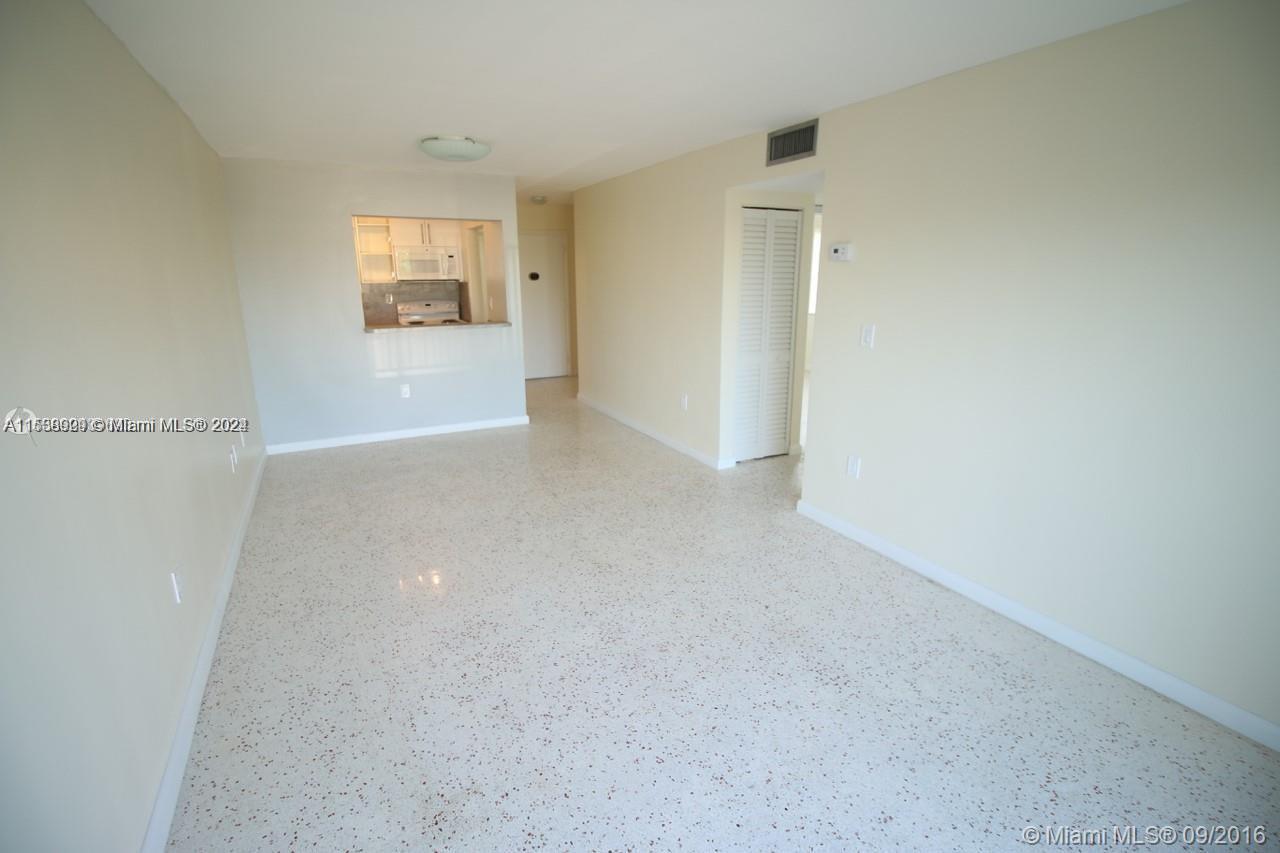 1530 SW 2nd St 401, Miami, Florida 33135, 2 Bedrooms Bedrooms, ,1 BathroomBathrooms,Residentiallease,For Rent,1530 SW 2nd St 401,A11538929