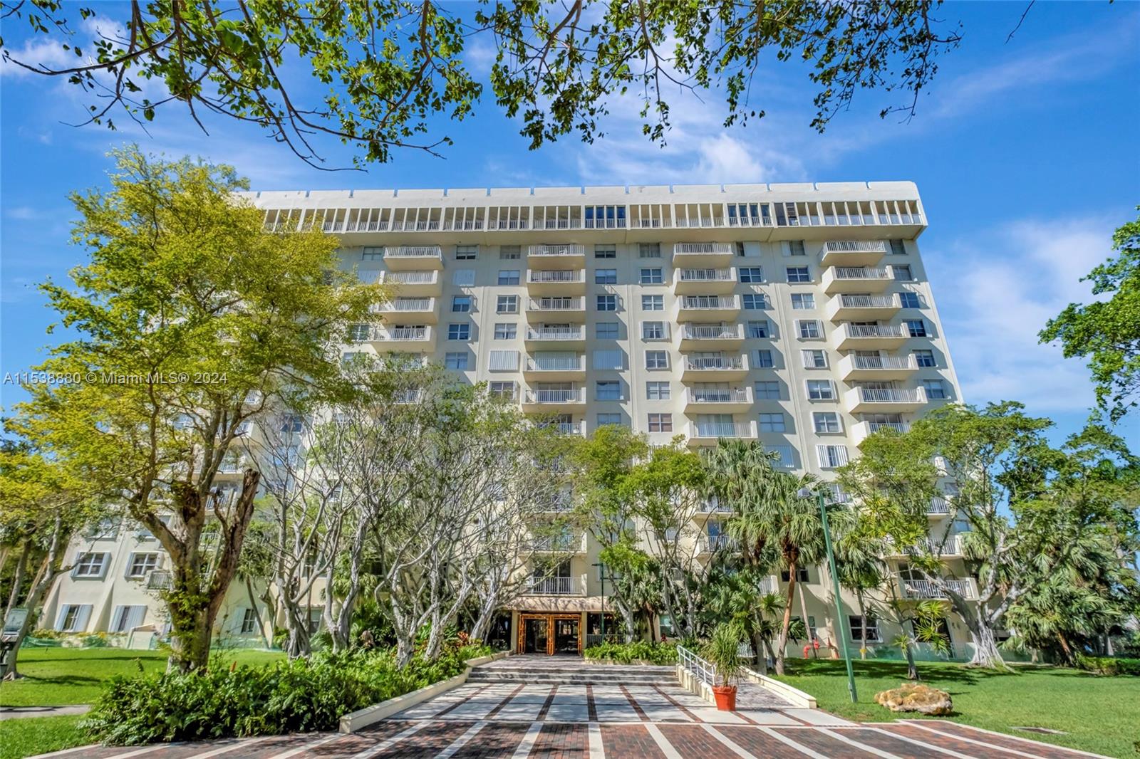 11111 Biscayne Blvd 9B(928), Miami, Florida 33181, 2 Bedrooms Bedrooms, ,2 BathroomsBathrooms,Residentiallease,For Rent,11111 Biscayne Blvd 9B(928),A11538880