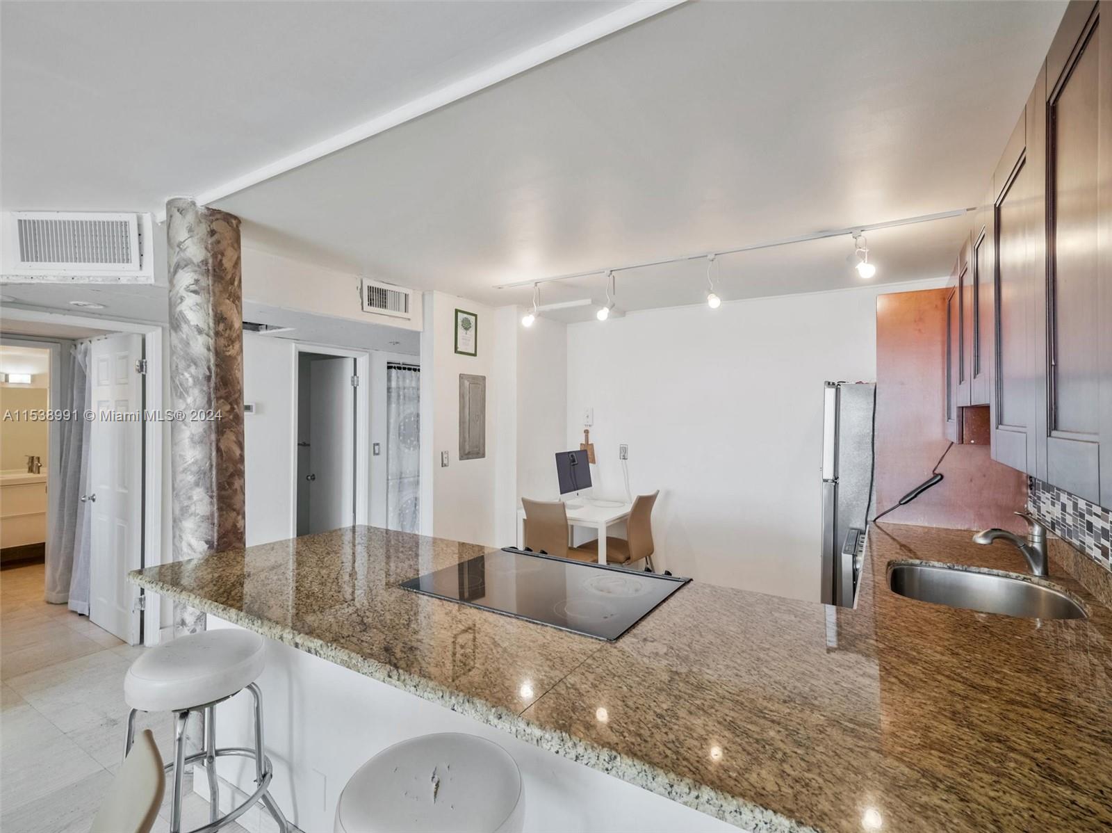 Aventura, FL, 33160 United States, 1 Bedroom Bedrooms, ,1 BathroomBathrooms,Residential,For Sale,A11538991