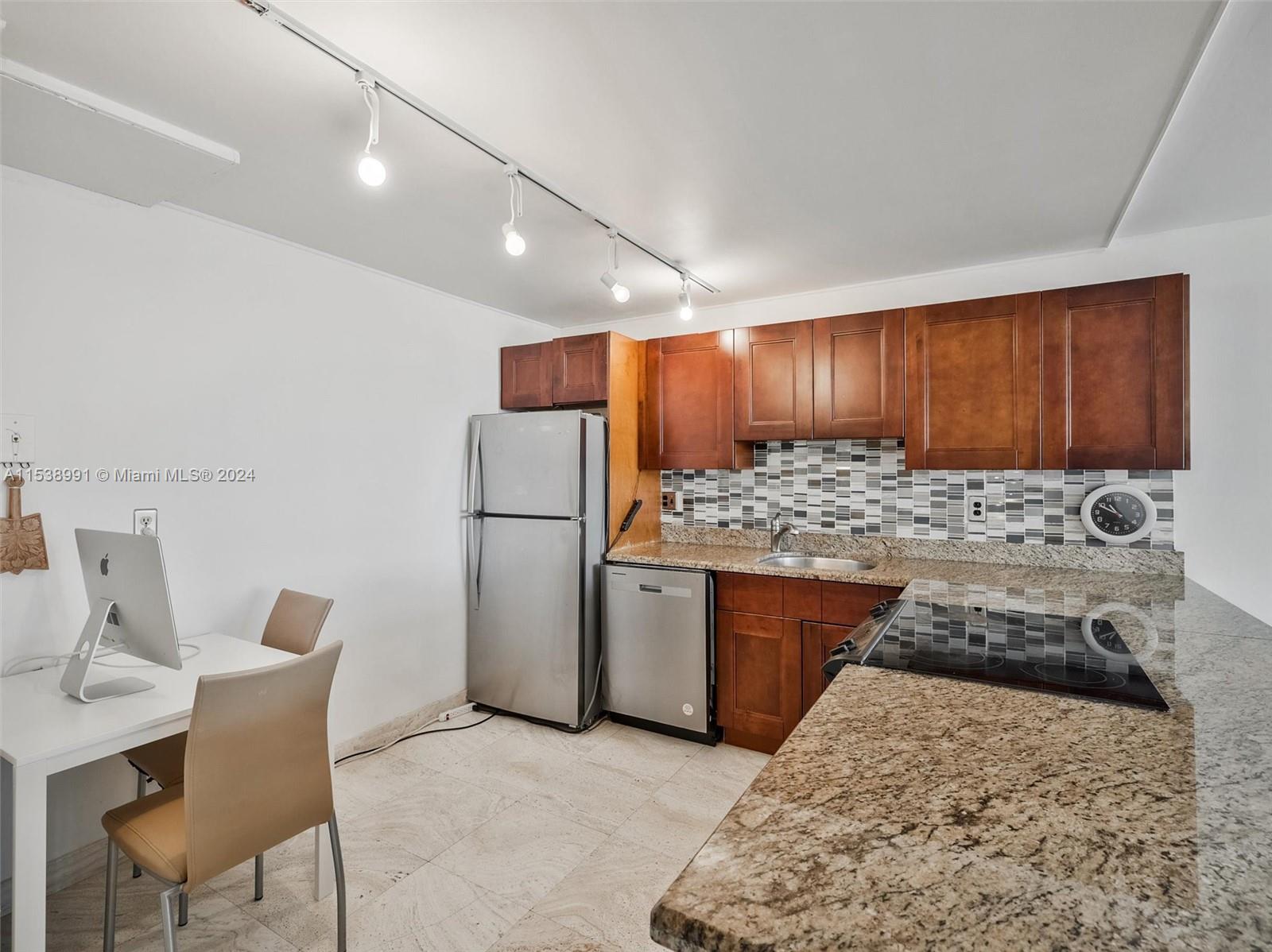 Aventura, FL, 33160 United States, 1 Bedroom Bedrooms, ,1 BathroomBathrooms,Residential,For Sale,A11538991