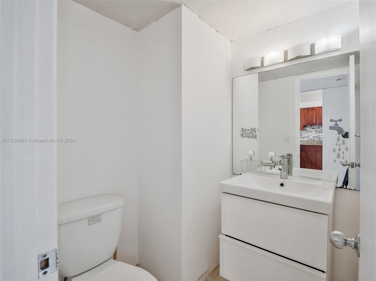 Aventura, FL, 33160 United States, 1 Bedroom Bedrooms, ,1 BathroomBathrooms,Residential,For Sale,A11538991