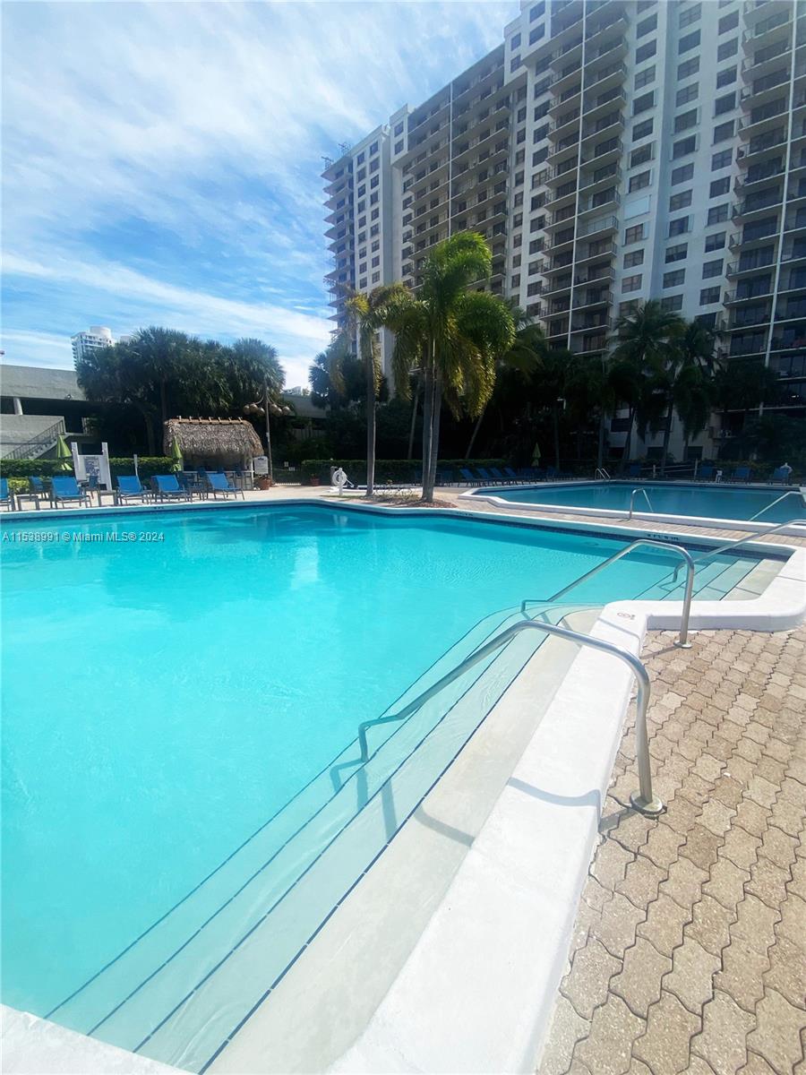 Aventura, FL, 33160 United States, 1 Bedroom Bedrooms, ,1 BathroomBathrooms,Residential,For Sale,A11538991