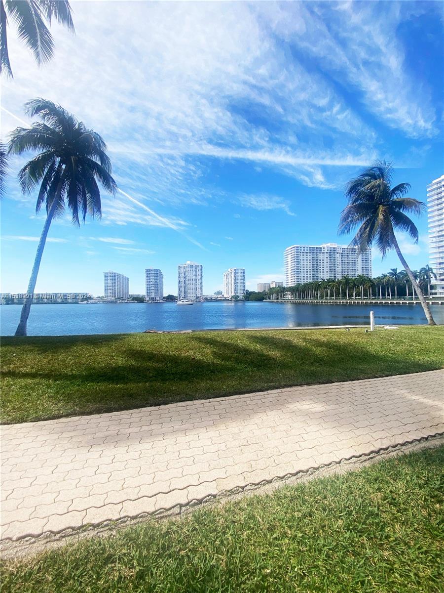 Aventura, FL, 33160 United States, 1 Bedroom Bedrooms, ,1 BathroomBathrooms,Residential,For Sale,A11538991