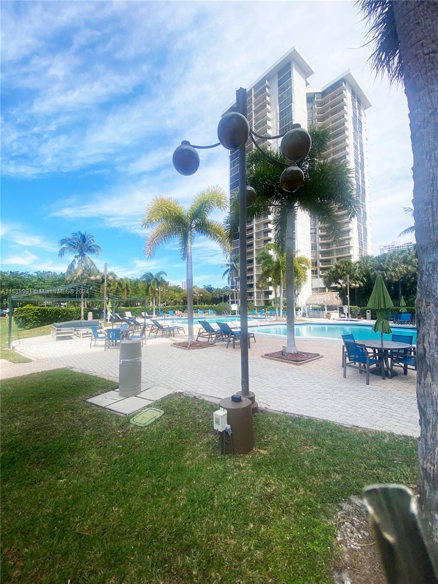 Aventura, FL, 33160 United States, 1 Bedroom Bedrooms, ,1 BathroomBathrooms,Residential,For Sale,A11538991