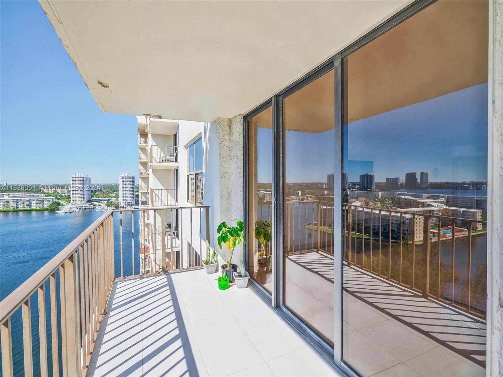 Aventura, FL, 33160 United States, 1 Bedroom Bedrooms, ,1 BathroomBathrooms,Residential,For Sale,A11538991