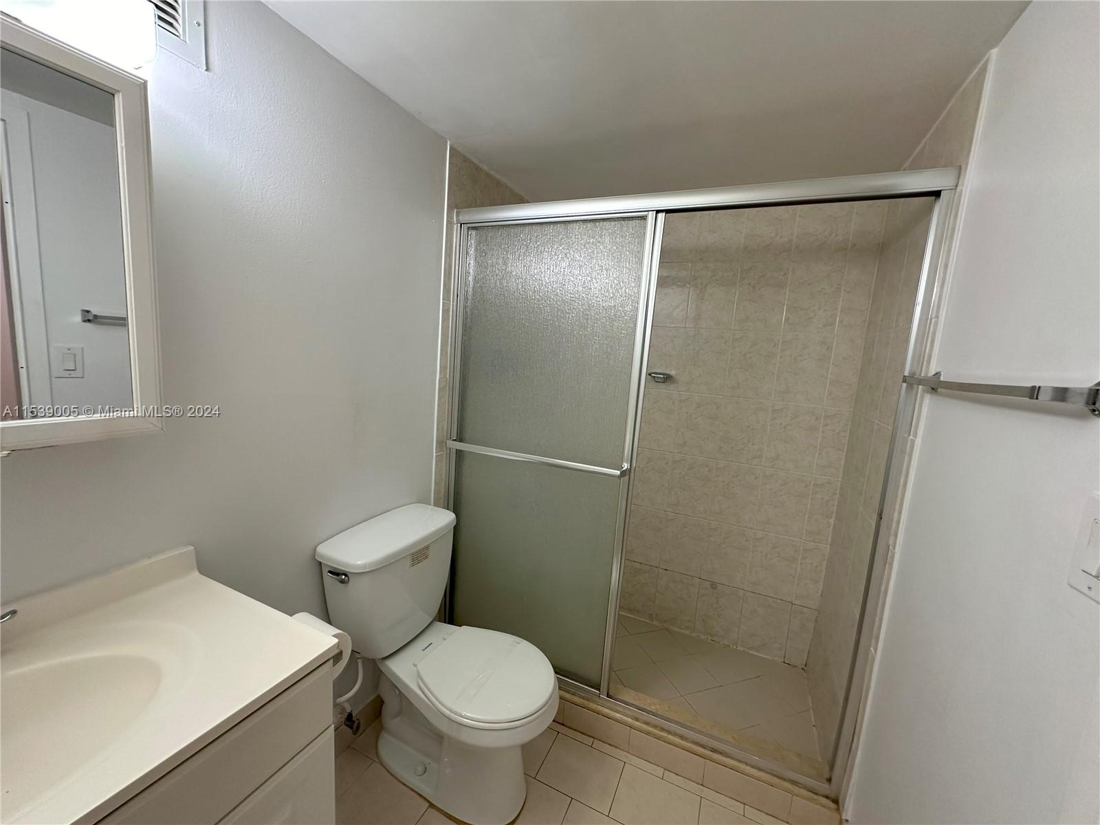 17021 Bay Rd, Sunny Isles Beach, FL, 33160 United States, 2 Bedrooms Bedrooms, ,2 BathroomsBathrooms,Residential,For Sale,Bay Rd,A11539005