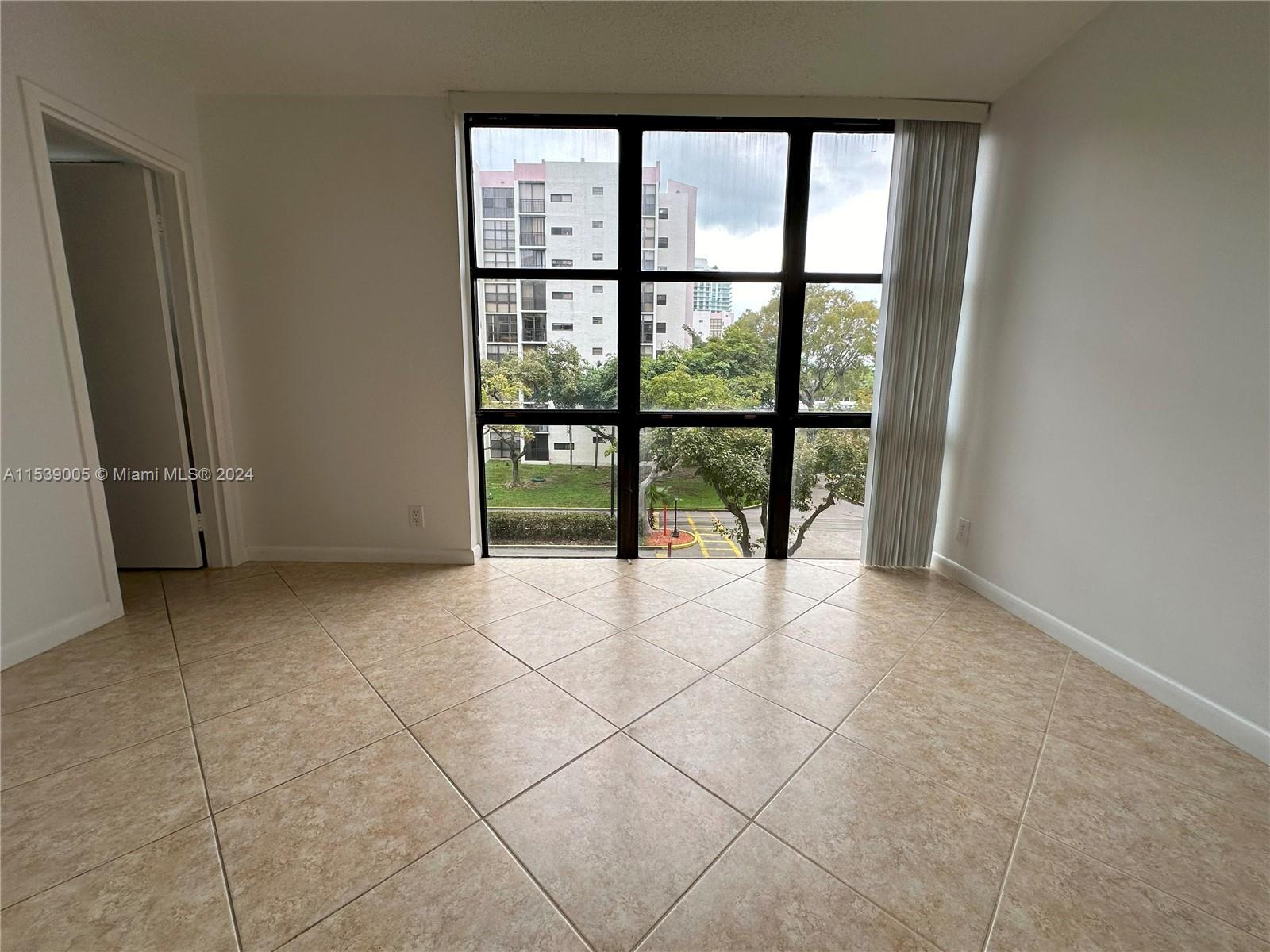 17021 Bay Rd, Sunny Isles Beach, FL, 33160 United States, 2 Bedrooms Bedrooms, ,2 BathroomsBathrooms,Residential,For Sale,Bay Rd,A11539005