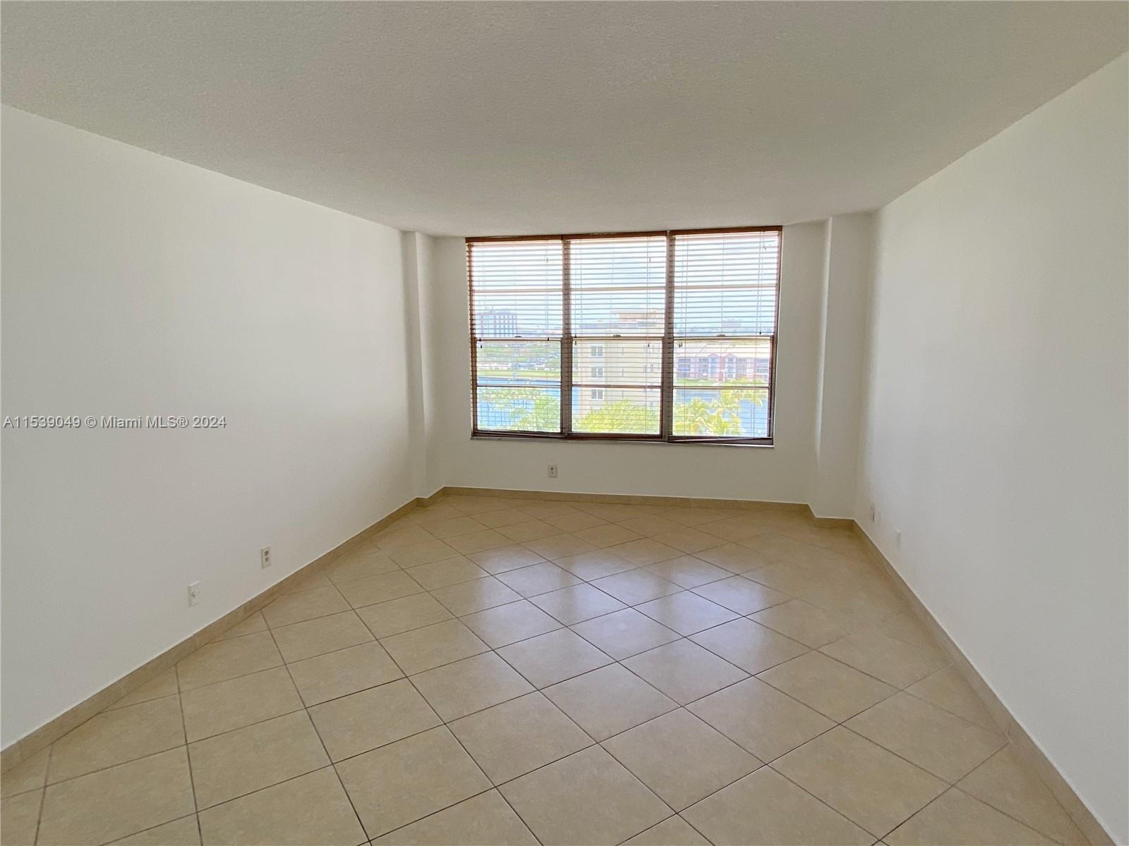 3800 S Ocean Dr 611, Hollywood, Florida 33019, 2 Bedrooms Bedrooms, ,2 BathroomsBathrooms,Residentiallease,For Rent,3800 S Ocean Dr 611,A11539049