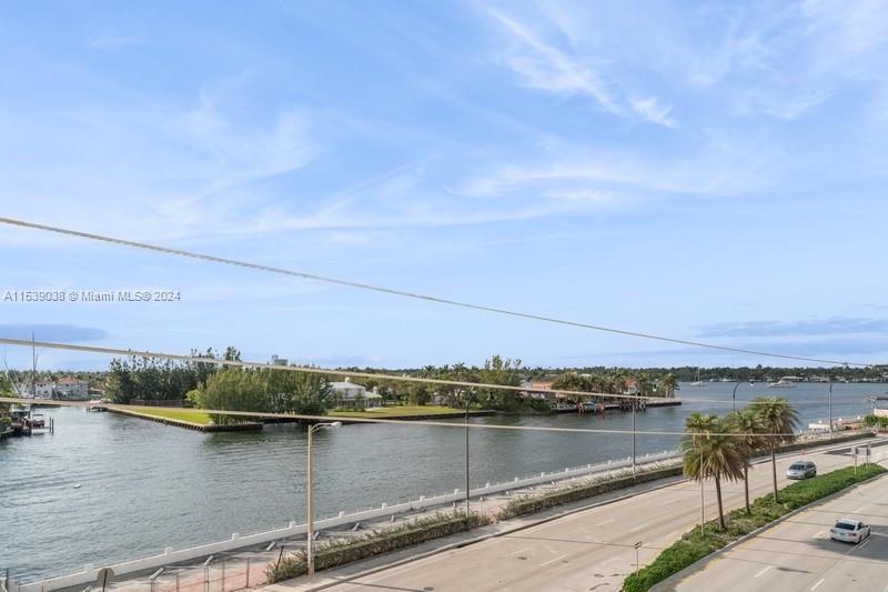 Statford Towers perfectly situated on the ocean