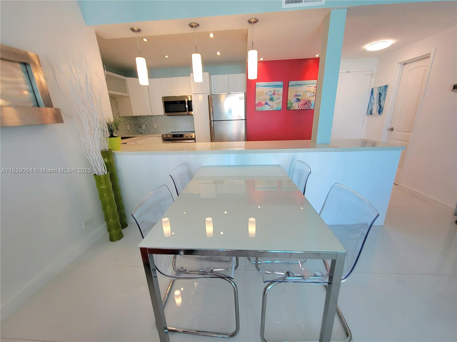 3505 S Ocean Dr 1011, Hollywood, Florida 33019, 1 Bedroom Bedrooms, ,1 BathroomBathrooms,Residentiallease,For Rent,3505 S Ocean Dr 1011,A11539064