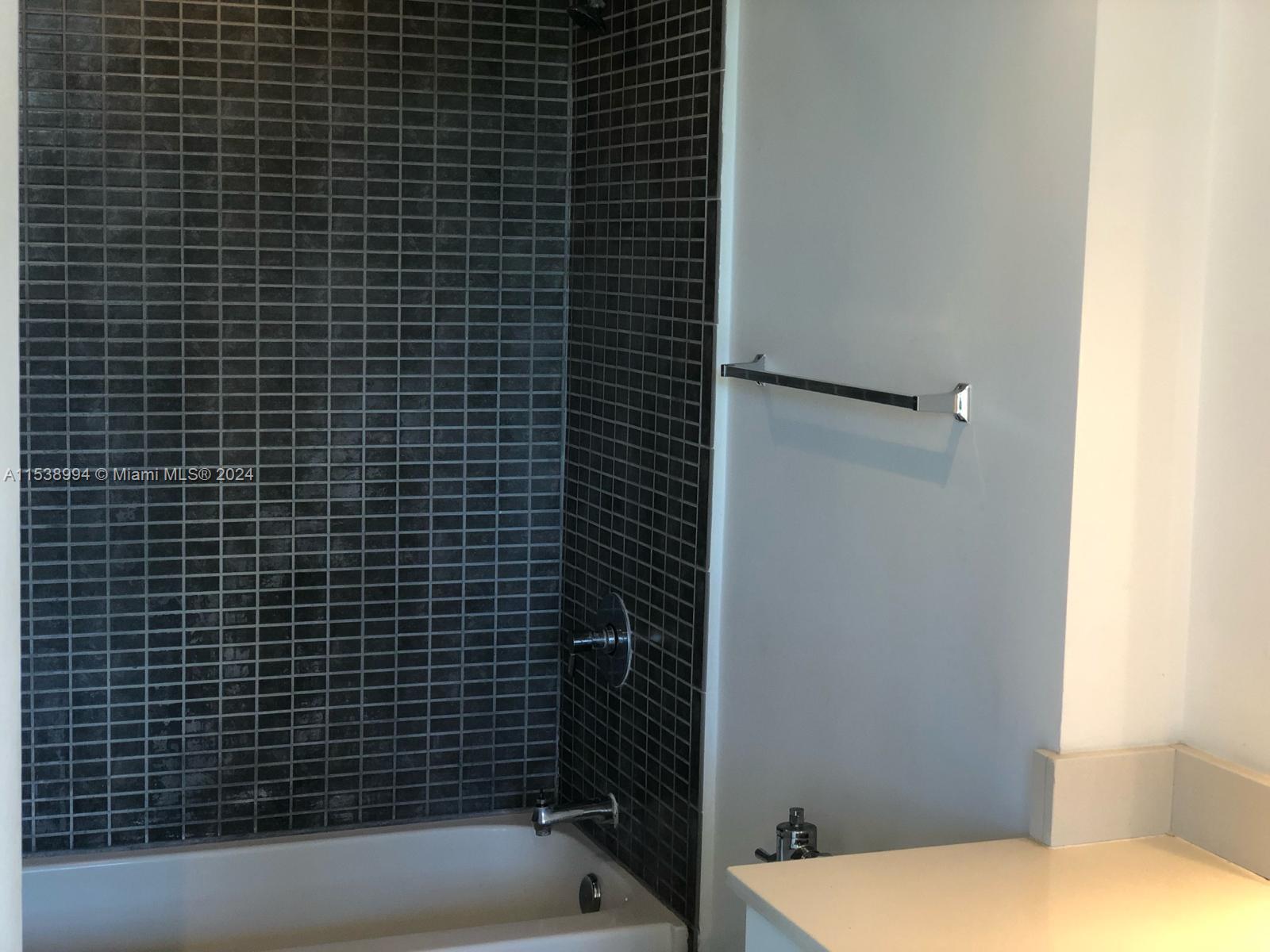 Miami, Florida 33137, 1 Bedroom Bedrooms, ,1 BathroomBathrooms,Residentiallease,For Rent,A11538994