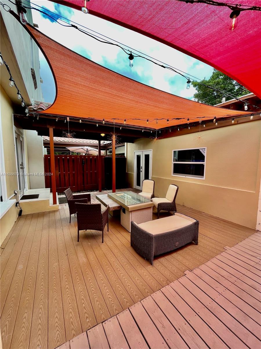 1714 Mayo St 0, Hollywood, Florida 33020, 3 Bedrooms Bedrooms, ,2 BathroomsBathrooms,Residentiallease,For Rent,1714 Mayo St 0,A11539073